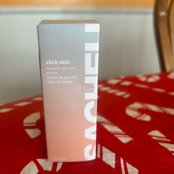 Sacheu Body Gua tool, Slick Skin and lip liner bundle - Picture 3 of 5